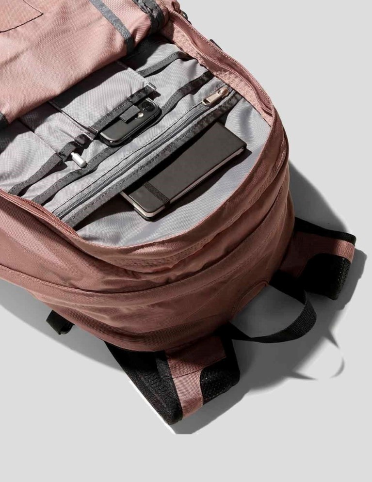 Mochila THE NORTH FACE hot shot  deep taupe/tnf black