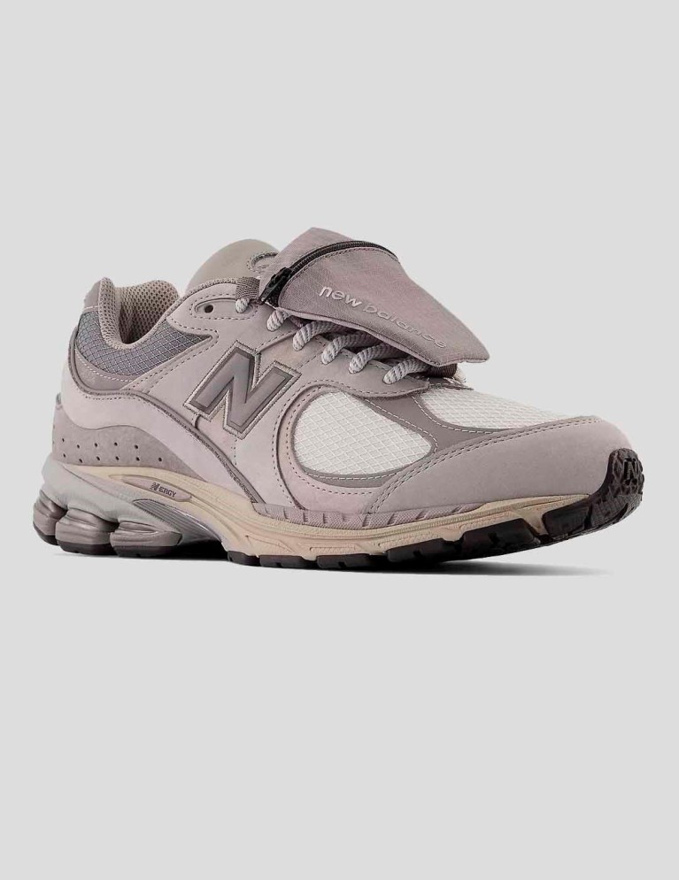 Zapatillas NEW BALANCE 2002r team away grey/dark silver metallic/summer fog