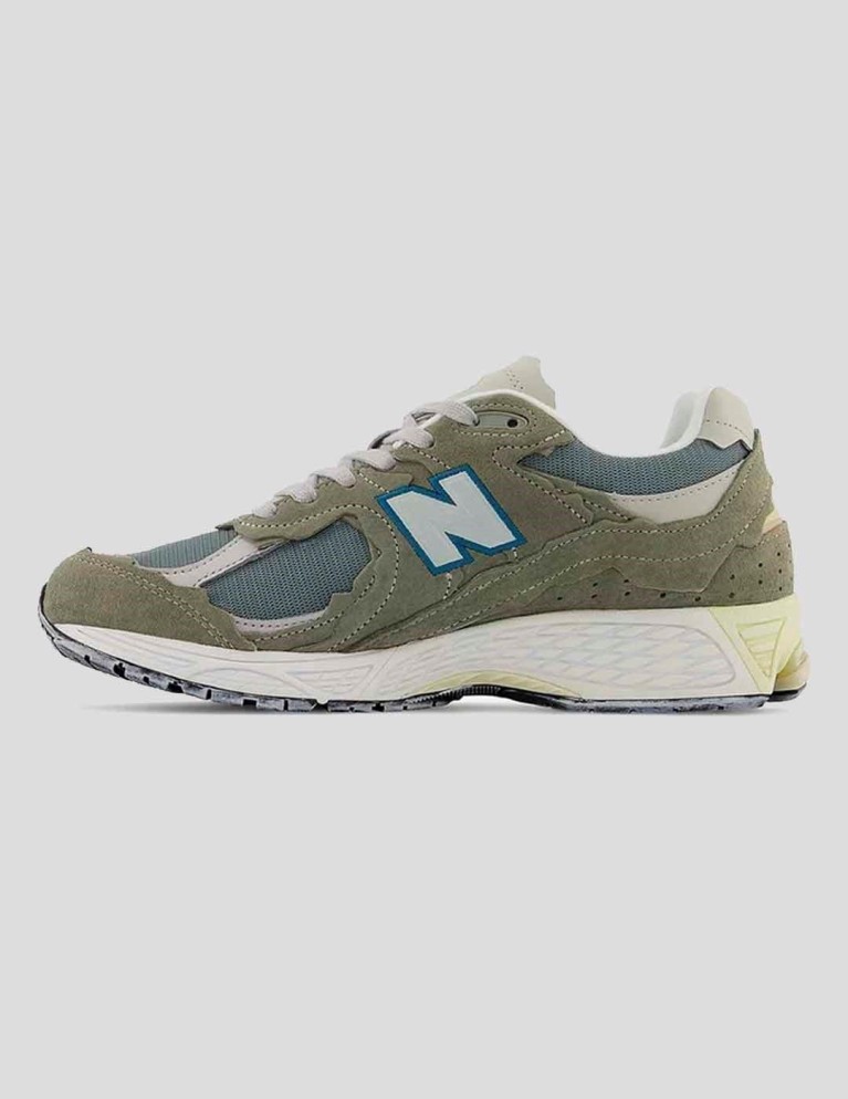Zapatillas NEW BALANCE 2002r mirage gray/trooper