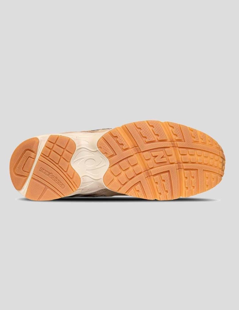 Zapatillas NEW BALANCE 725 w beige