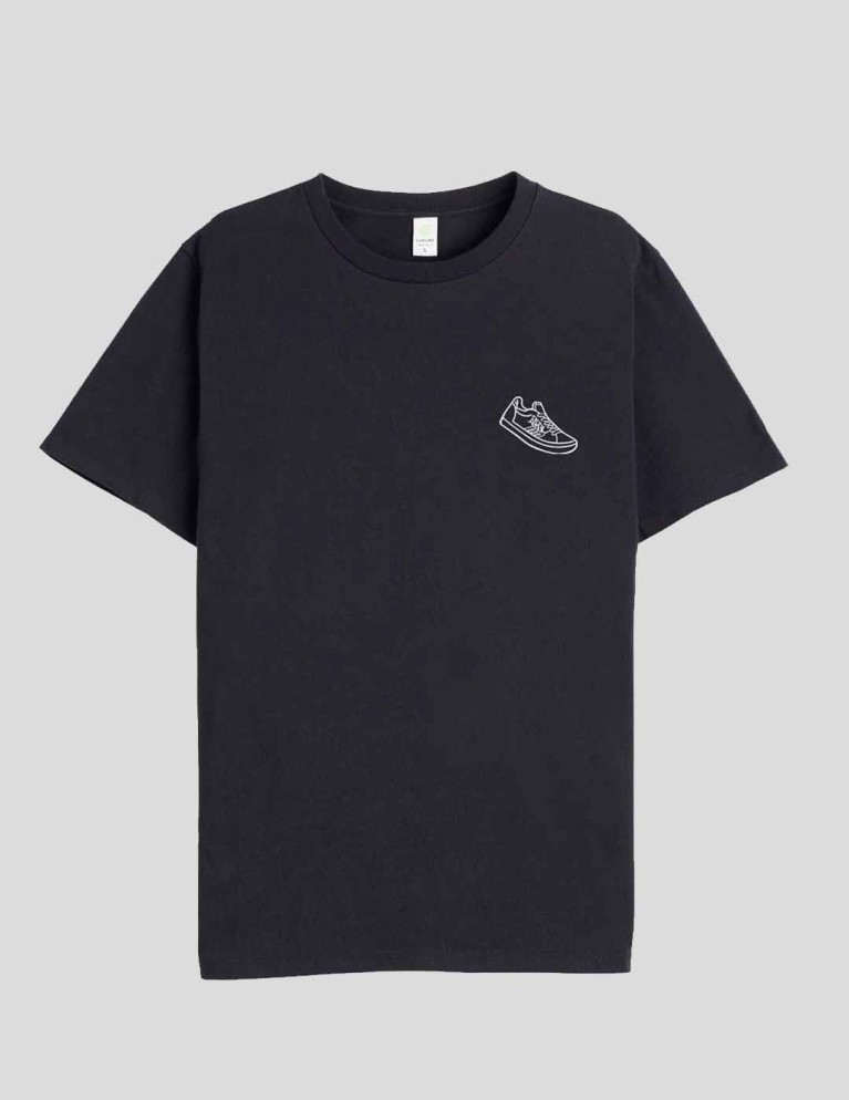 Camiseta CARIUMA care for your people tee black