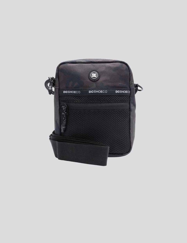 Riñonera DC starcher shoulder bag black camo