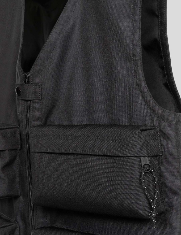 Chaqueta EASTPAK x pleasures vest black