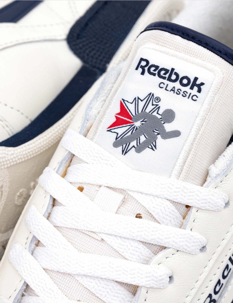 Zapatillas REEBOK  club c revenge vintage chalk/vectornavy/puregrey